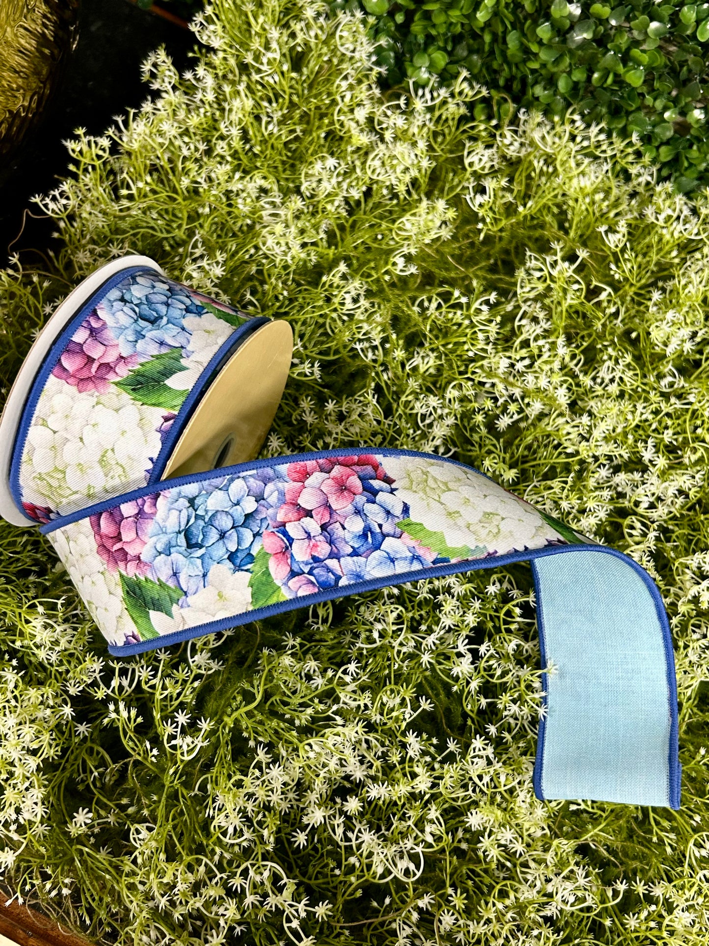2.5 Inch By 10 Yard Hydrangea Ribbon