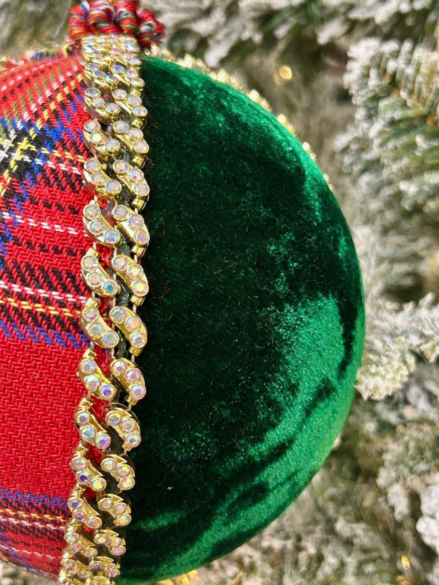 6 Inch Diamond Plaid Velvet Ball Ornament
