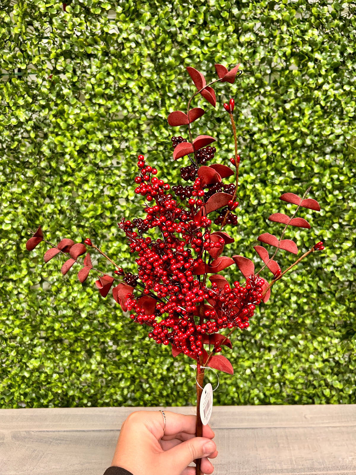 18 Inch Burgundy And Red Mixed Berry Boxwood Spray