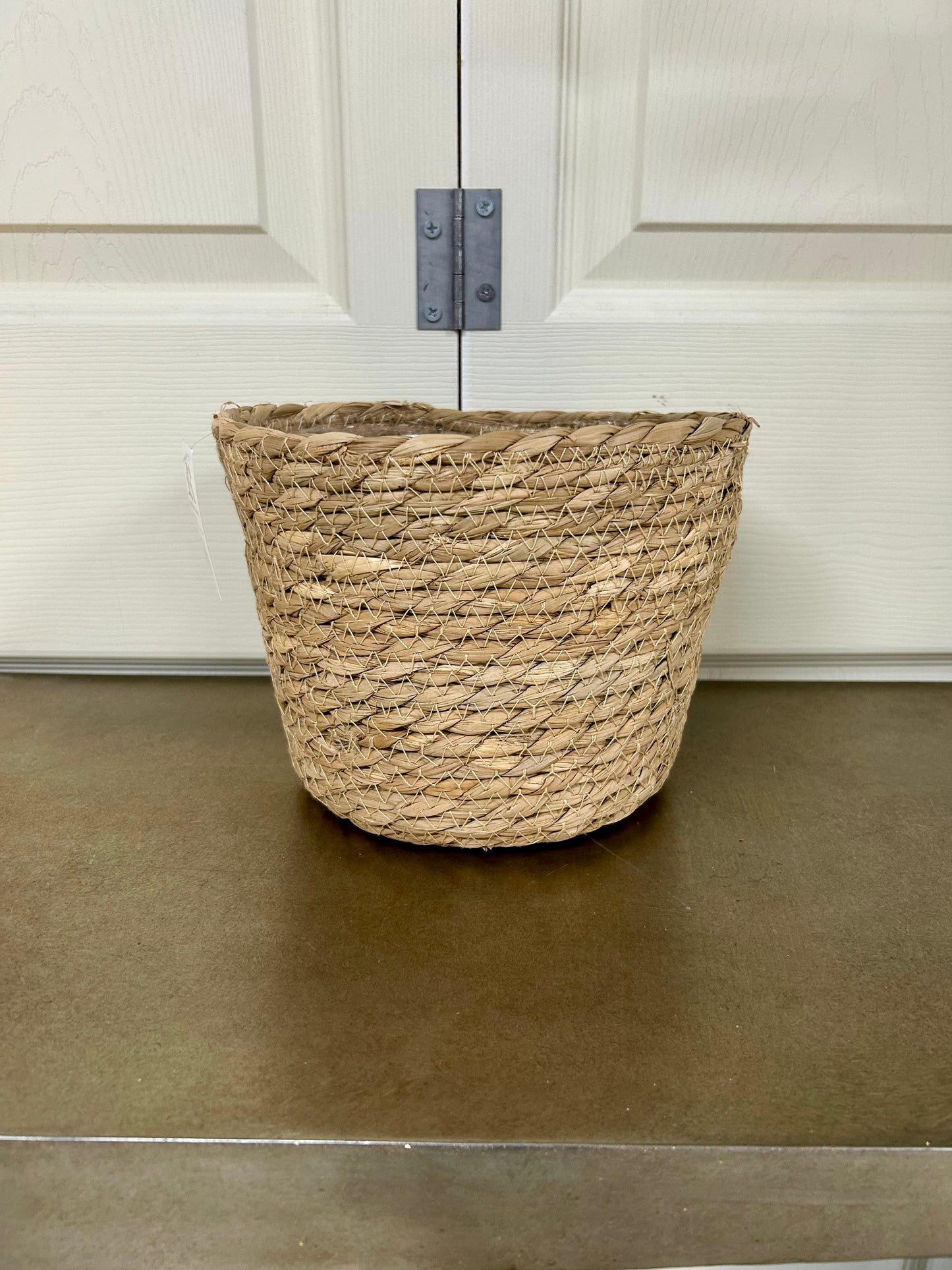 8 Inch Diameter By 6 Inch Height Woven Grass Planter