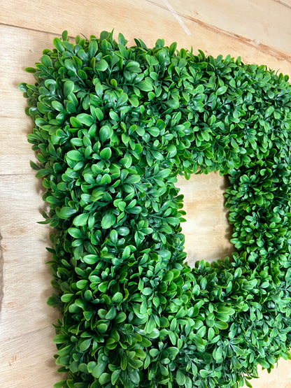20 Inch Dark Green Boxwood Square Wreath