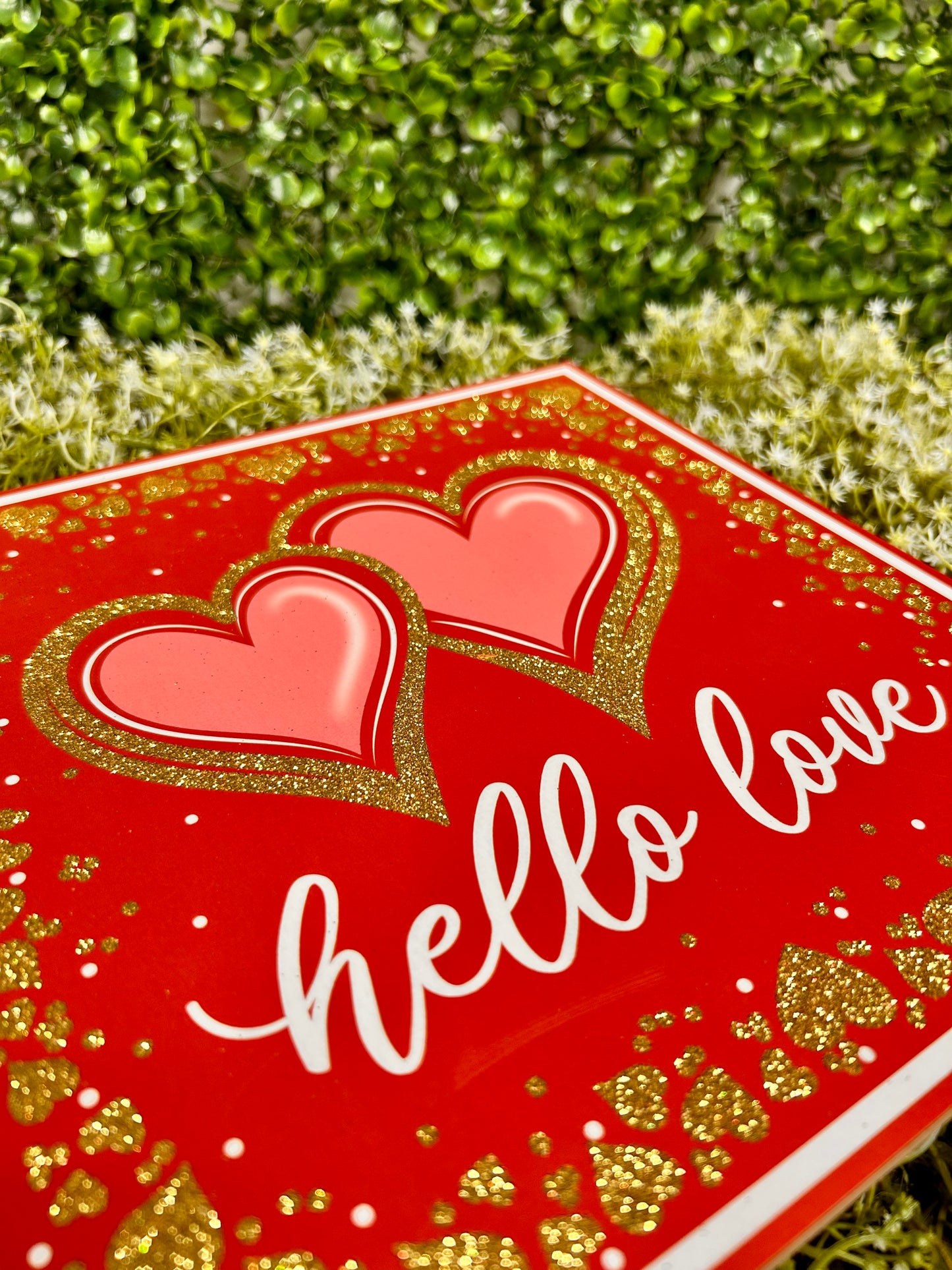 10 Inch Red And White Double Heart Hello Love Glitter Wood Sign