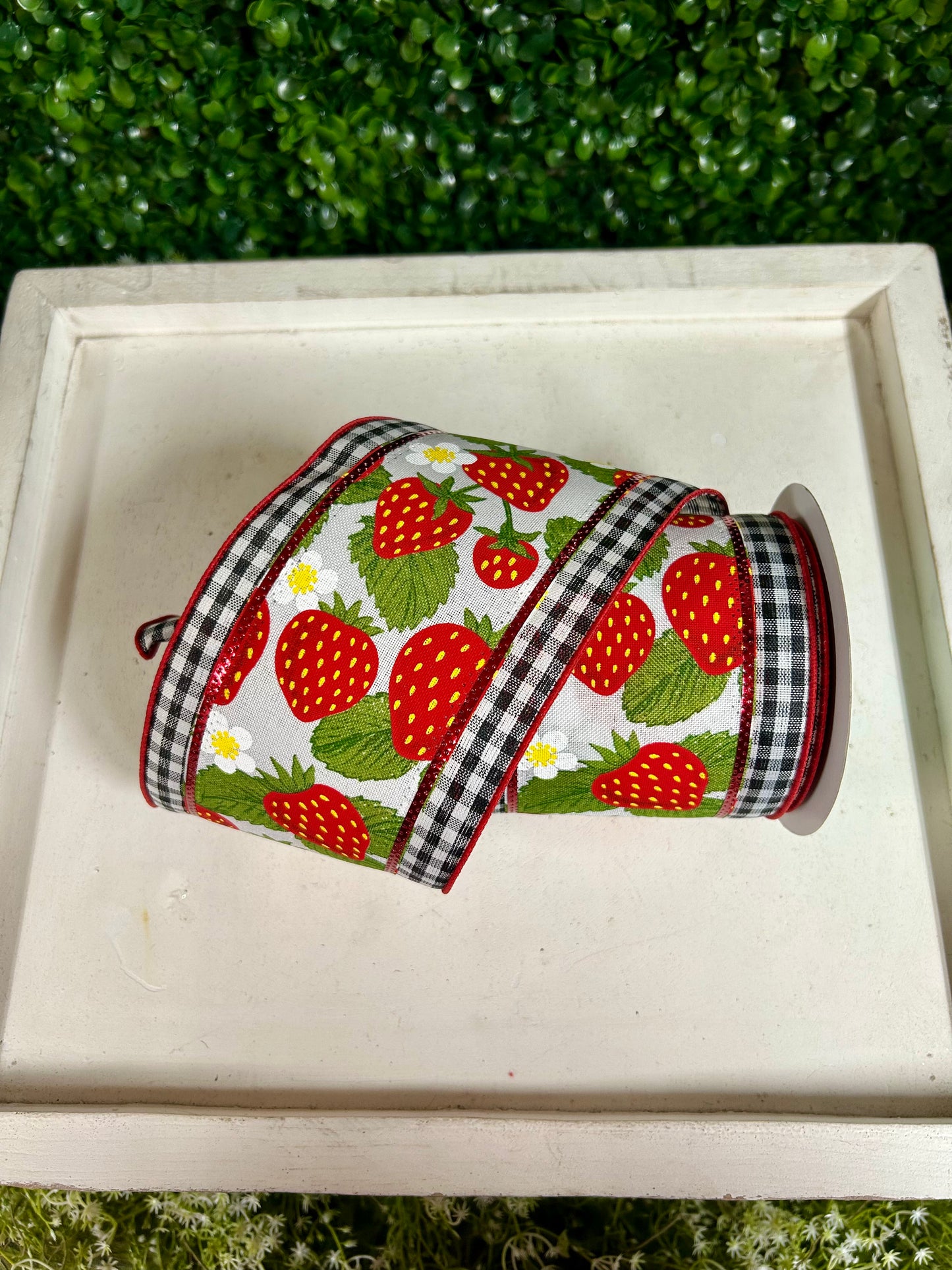 4 Inch By 10 Yard Strawberry Check Ribbon