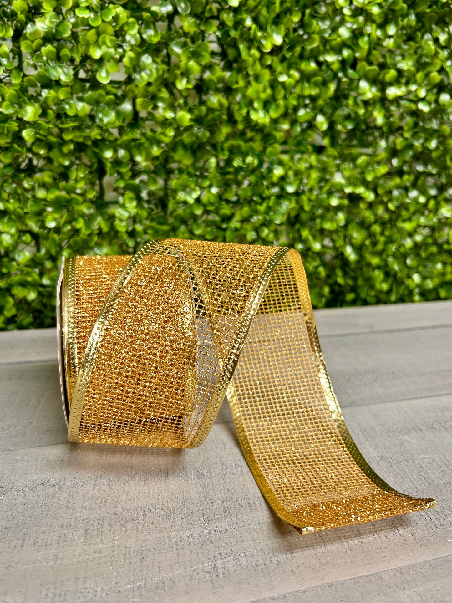 2.5 Inch By 10 Yard Gold Glitter Net With Metallic Edge Ribbon