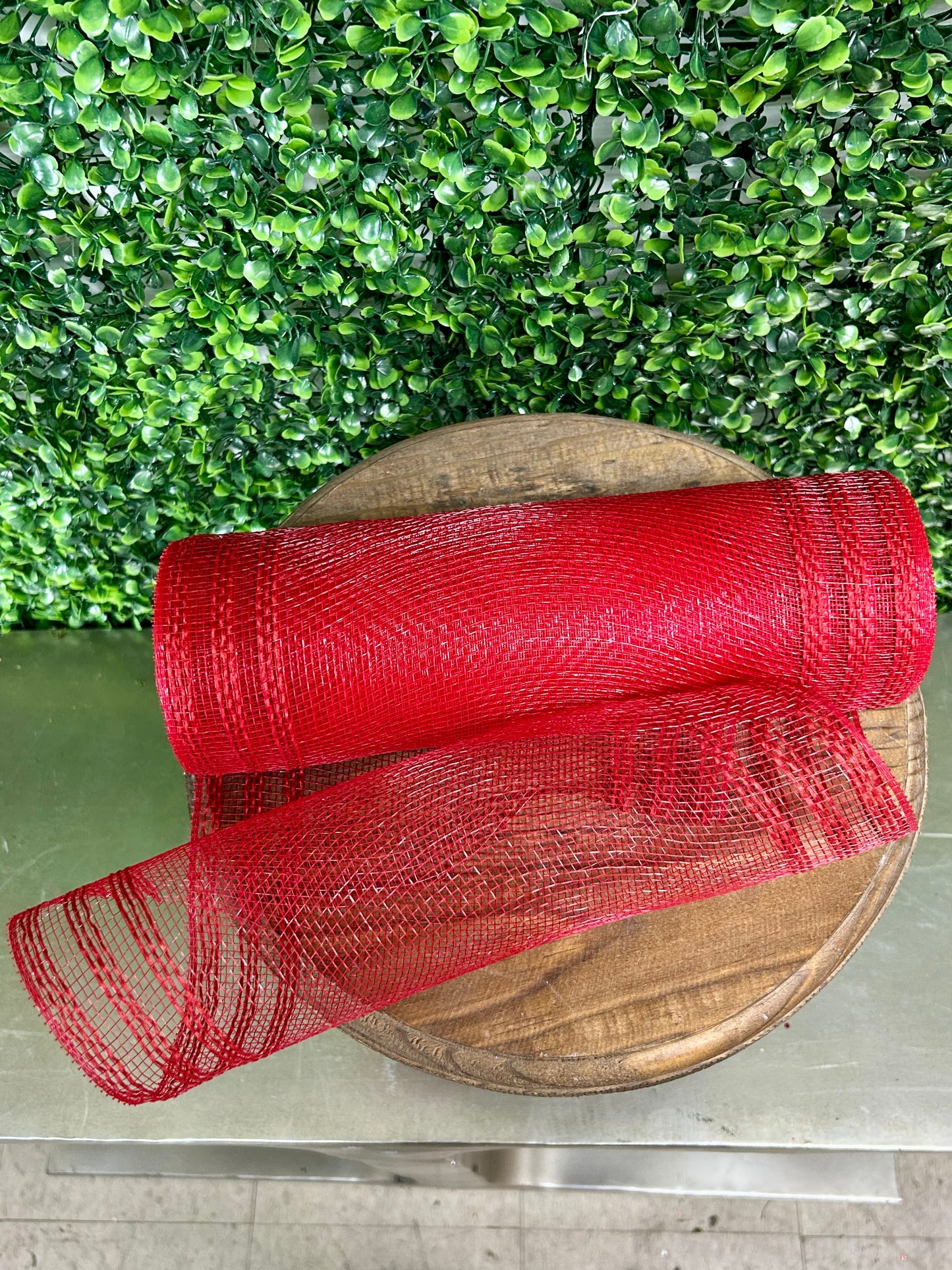 10.5 Inch By 10 Yard Red Faux Jute Border Stripe Mesh