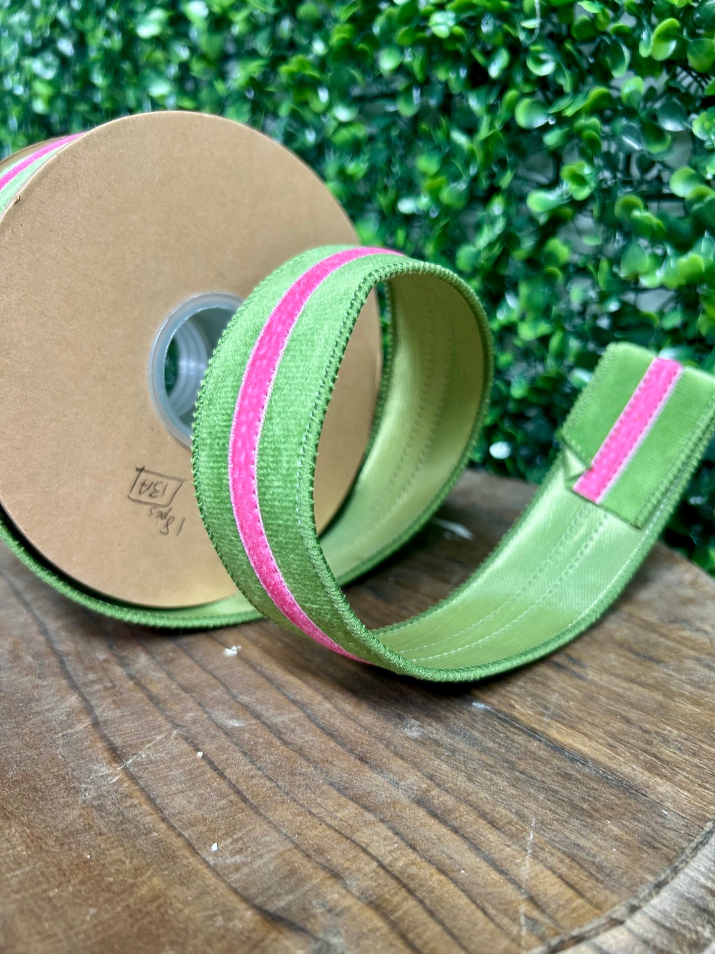 1.5 Inch By 10 Yard Green And Pink Velvet Ribbon