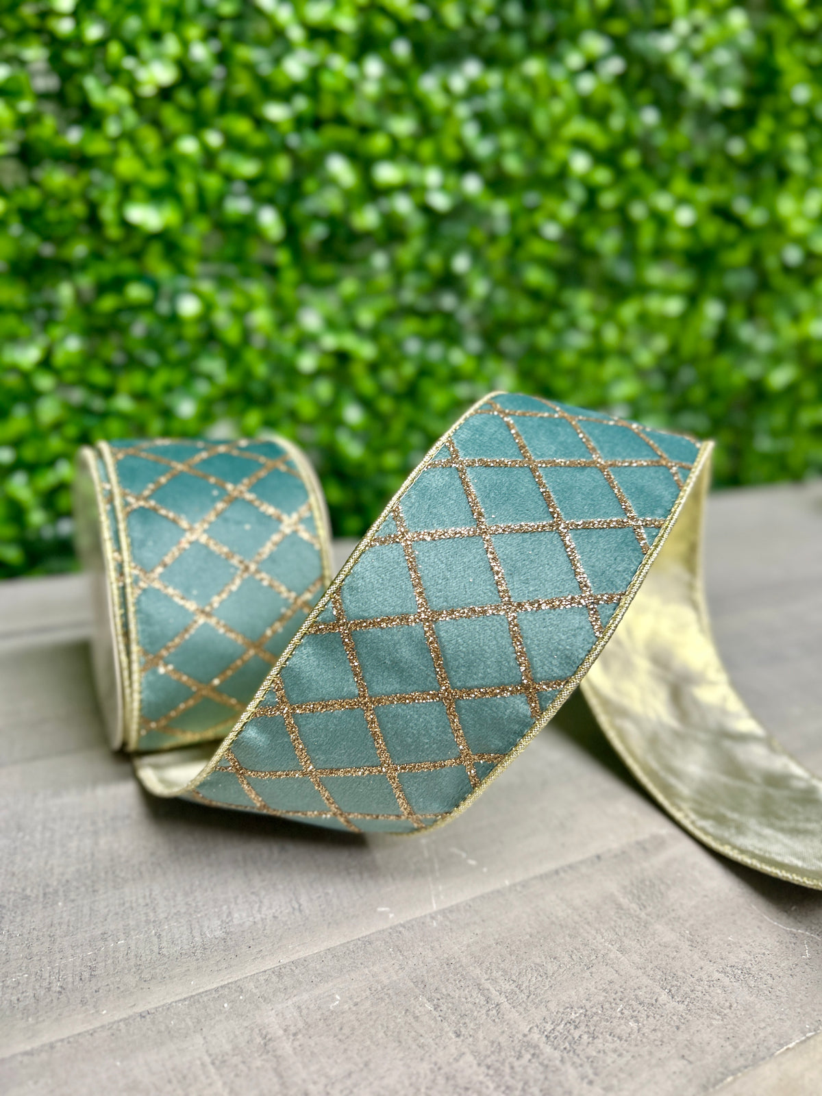 David Christopher's 2.5 Inch By 10 Yard Soft Robins Egg Champagne Glitter Diamond Ribbon