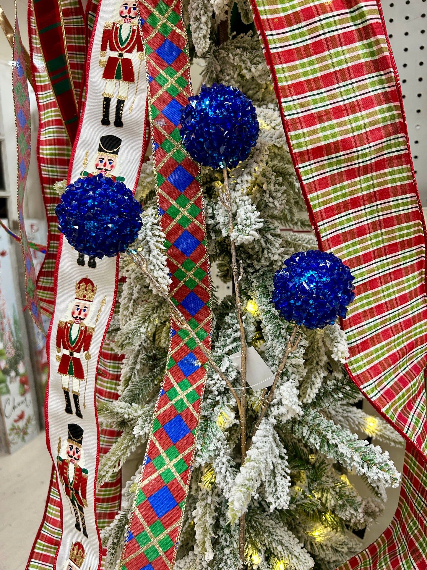 26 Inch Royal Blue Ice Ball Spray