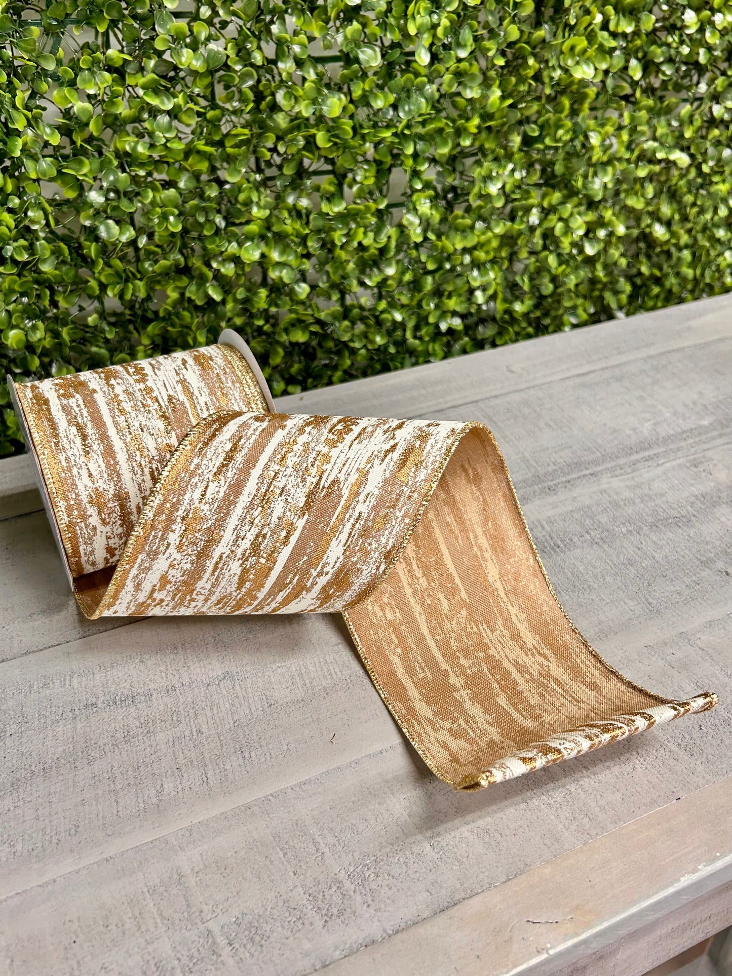 4 Inch By 10 Yard Beige Cream And Gold Glitter Metallic Streaks Ribbon