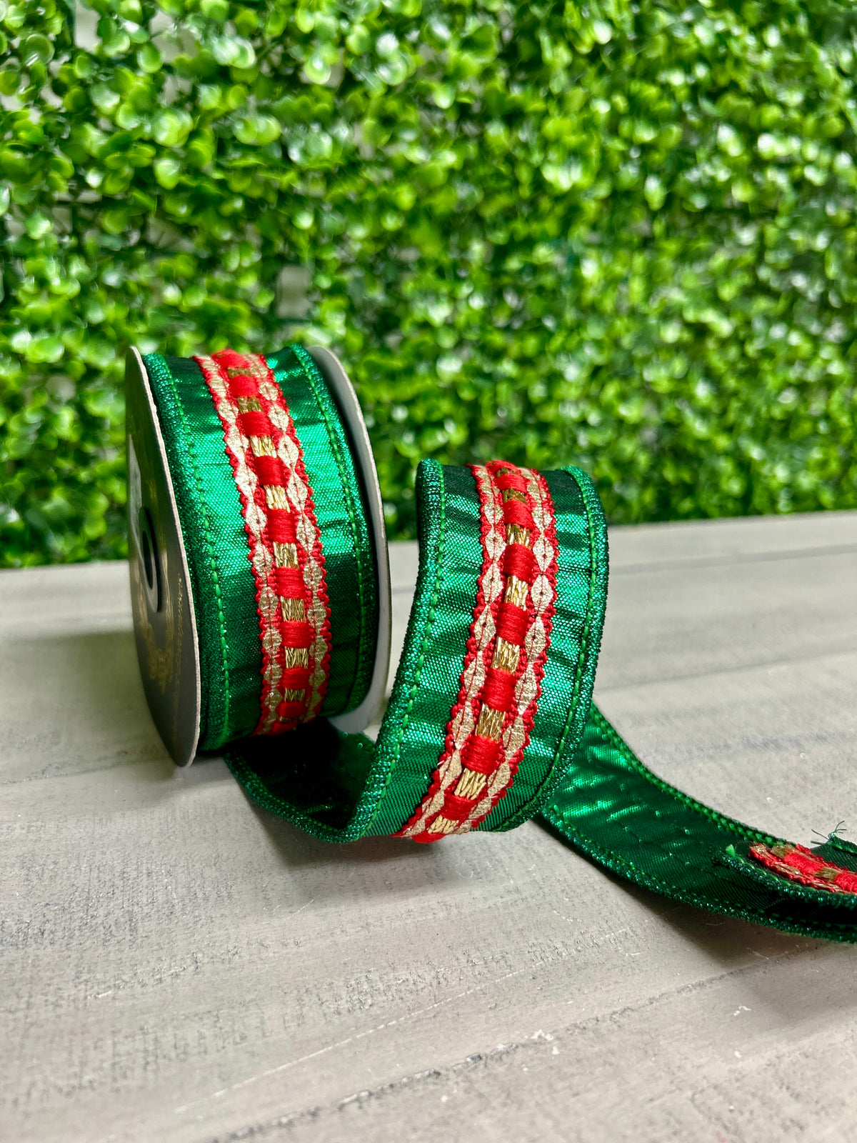 John Mark 1.5 Inch By 5 Yard Red And Green Trim Metallic Dupioni Ribbon