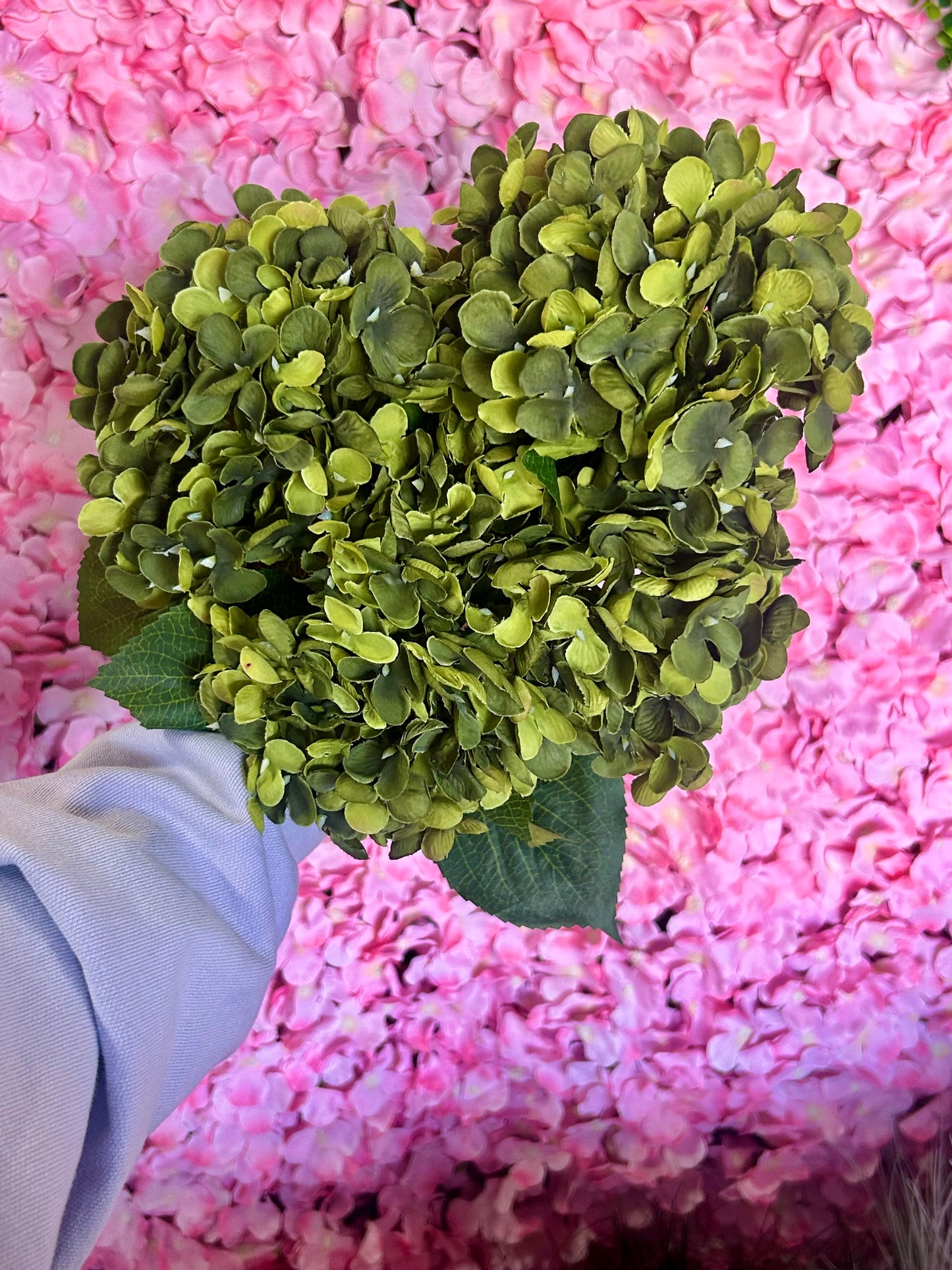 16 Inch Dark Green Hydrangea Bush