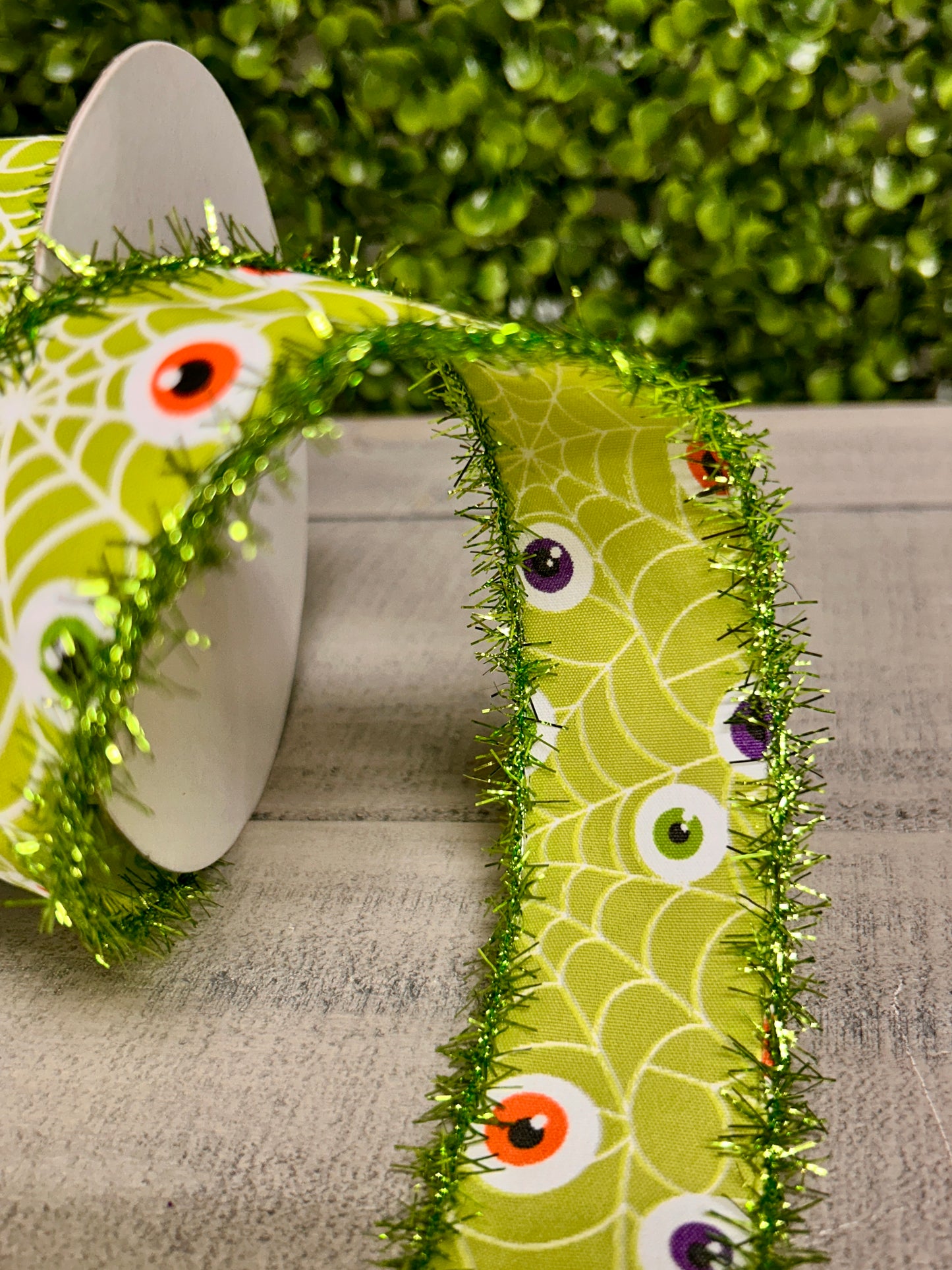 1.5 By 10 Yards Inch Lime Satin Eyeballs Ribbon