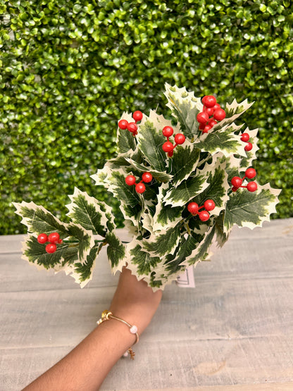 15.75 Inch Green Holly Bush