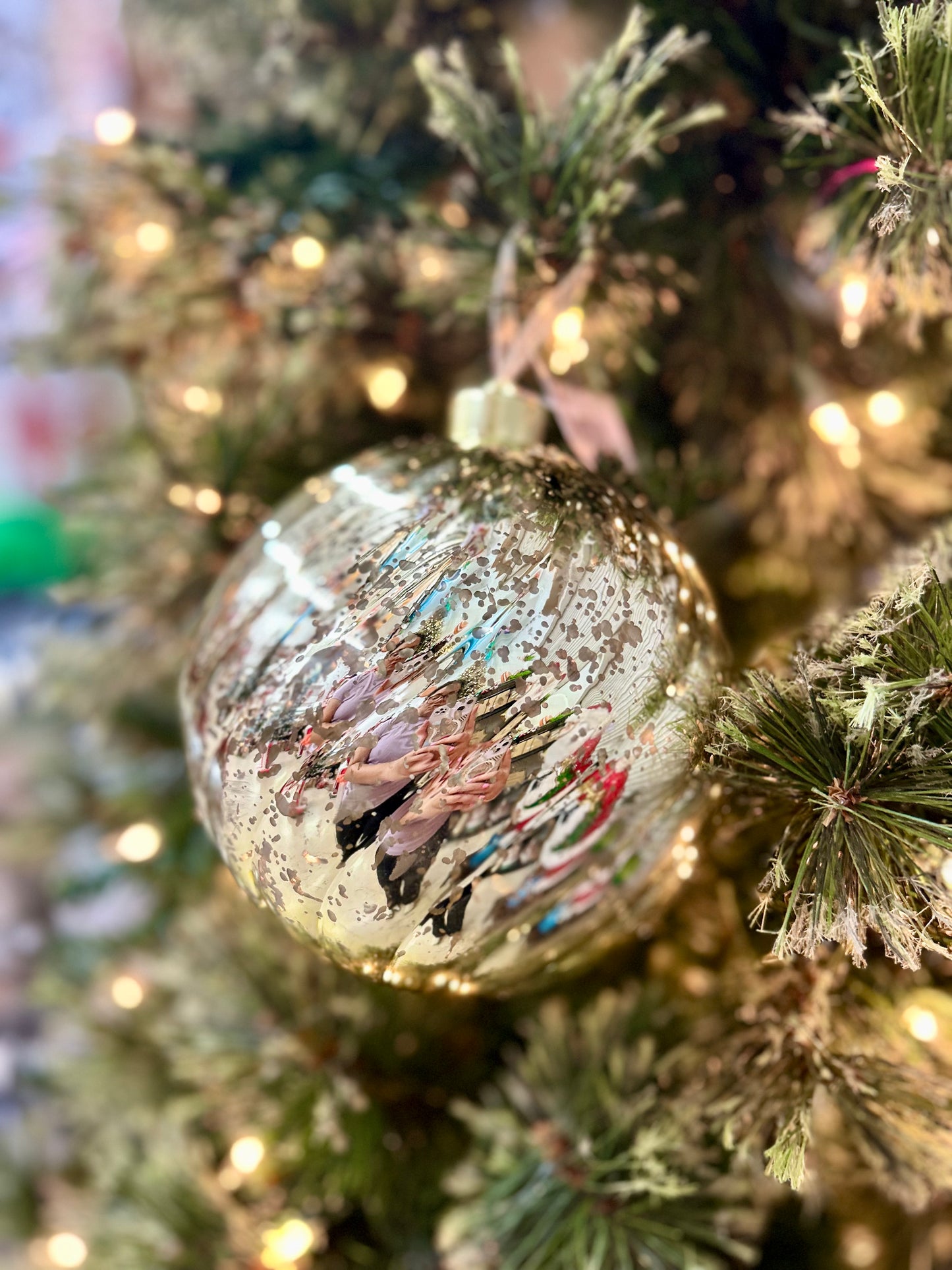 6 Inch Ornament Ball Gold