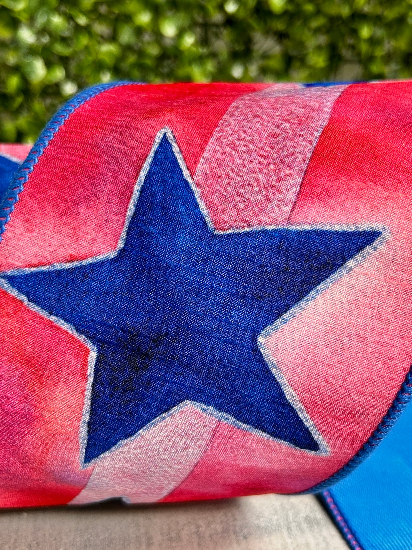 John Mark 4 Inch By 10 Yard Pink And Blue Water Color Star Print Fused Ribbon
