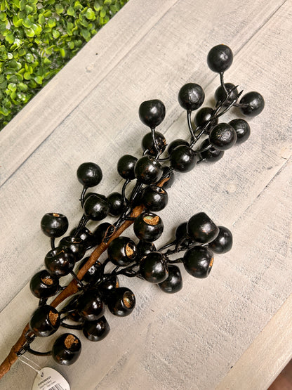 24 Inch Dark Green Grand Pod Berry Spray