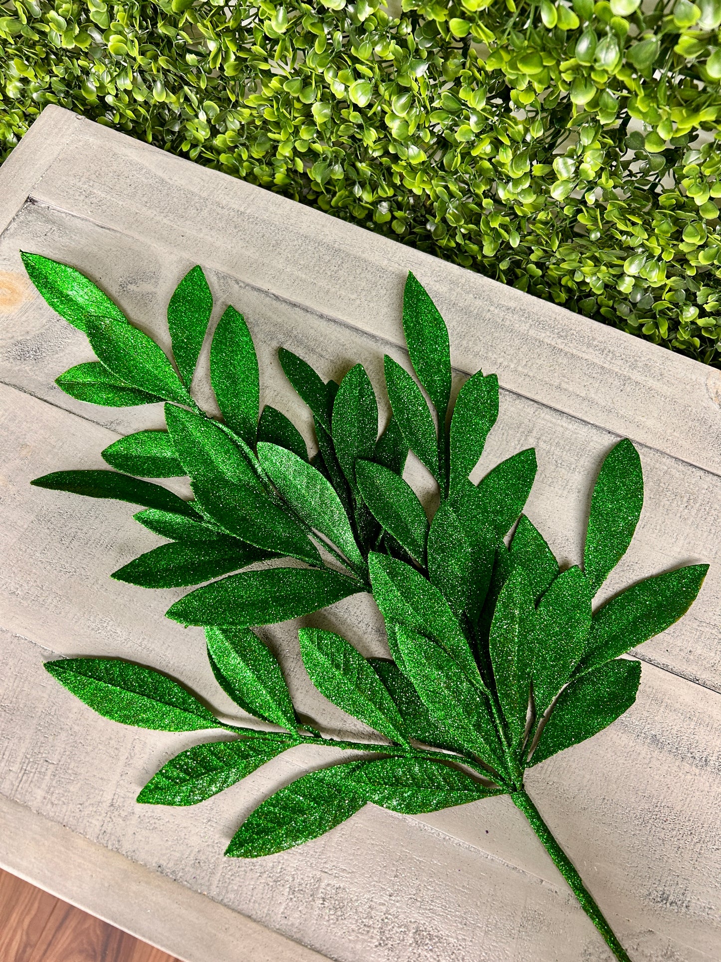 23 Inch Emerald Green Glitter Bay Leaf Spray