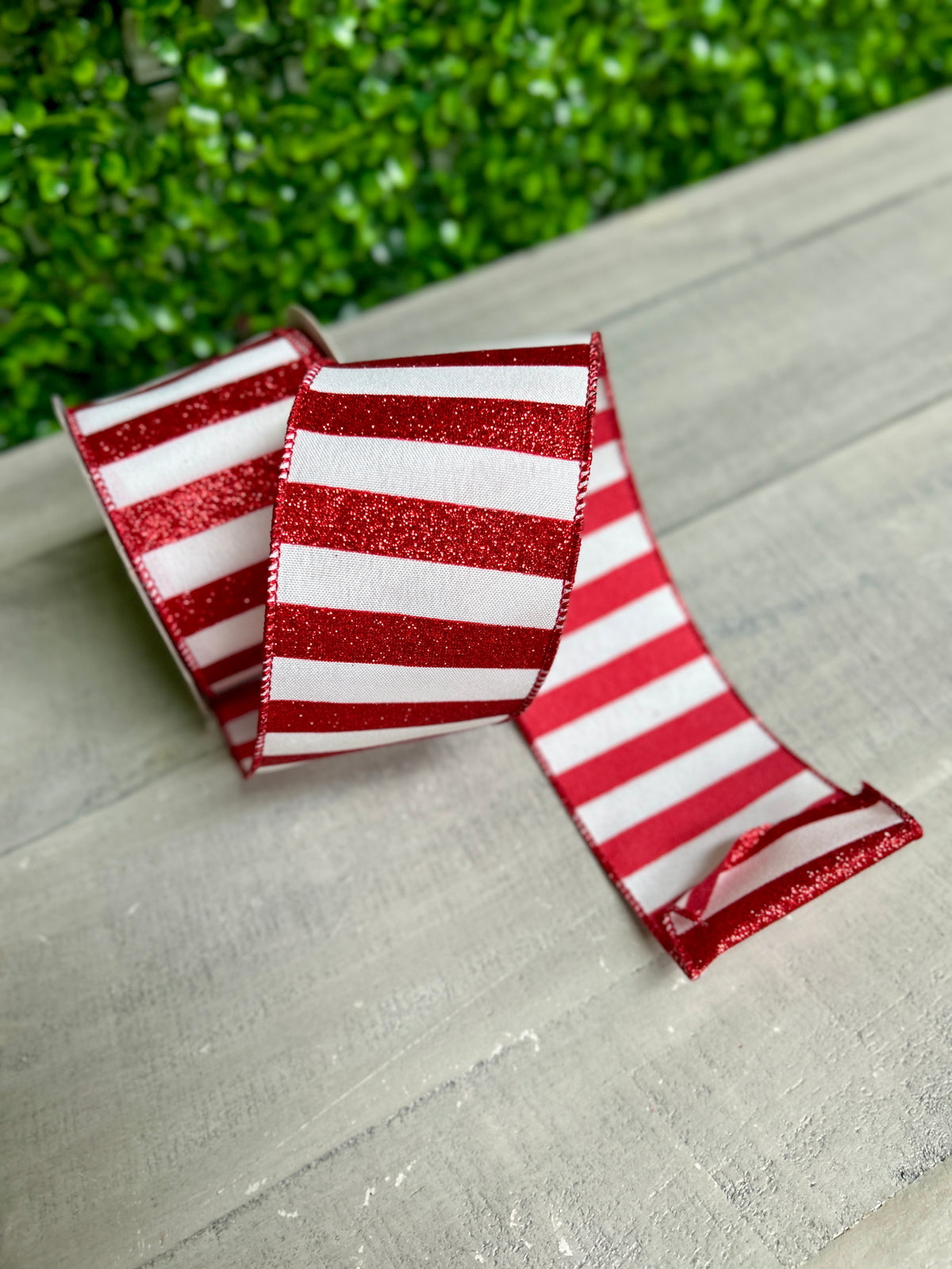 2.5 Inch By 10 Yard Red And White Horizontal Glitter Stripe Ribbon