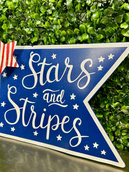 Set Of 2 USA And Stars Stripes Pennants Sign Stakes