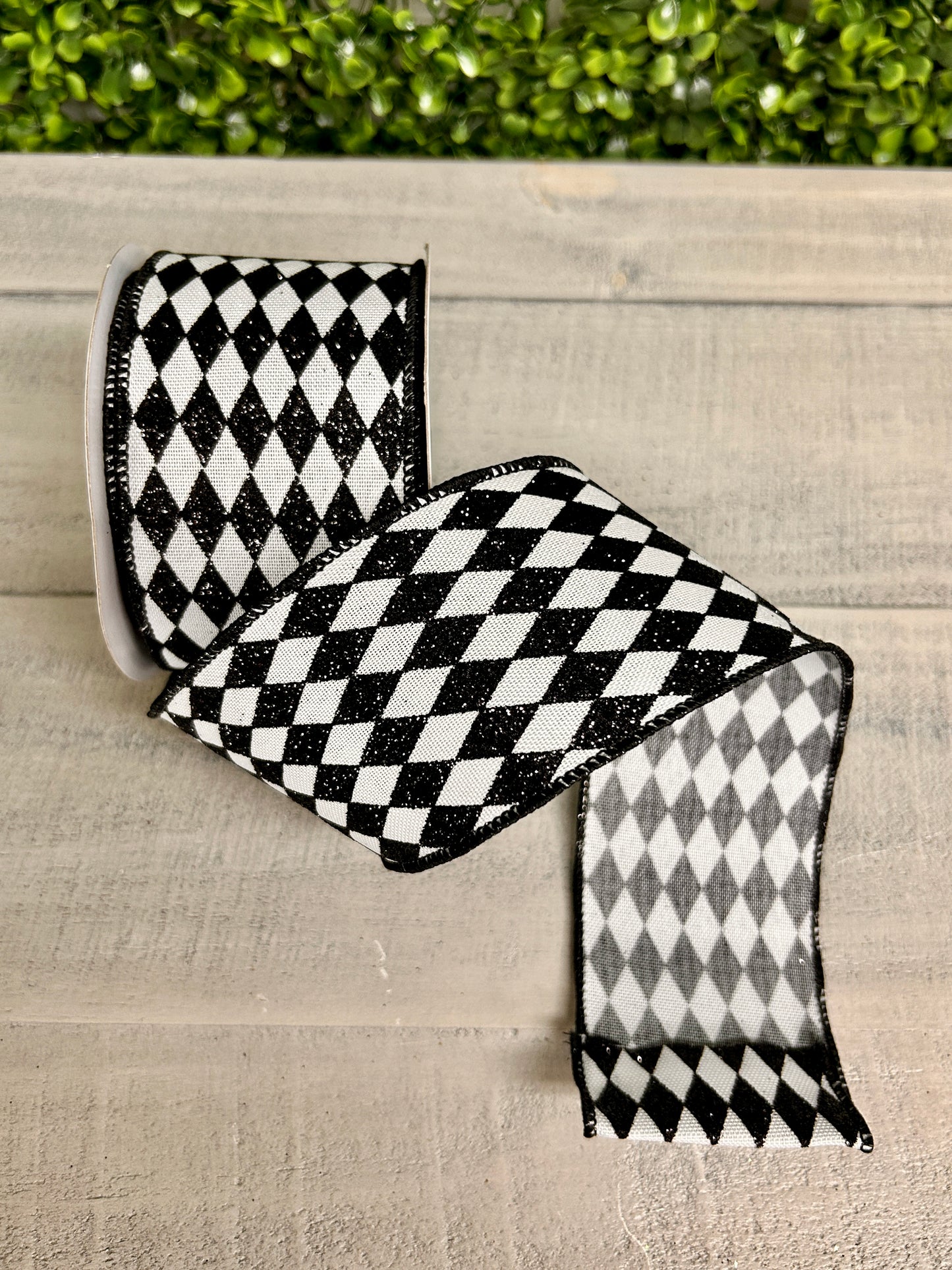 2.5 Inch By 10 Yard Black And White Glitter Harlequin Ribbon