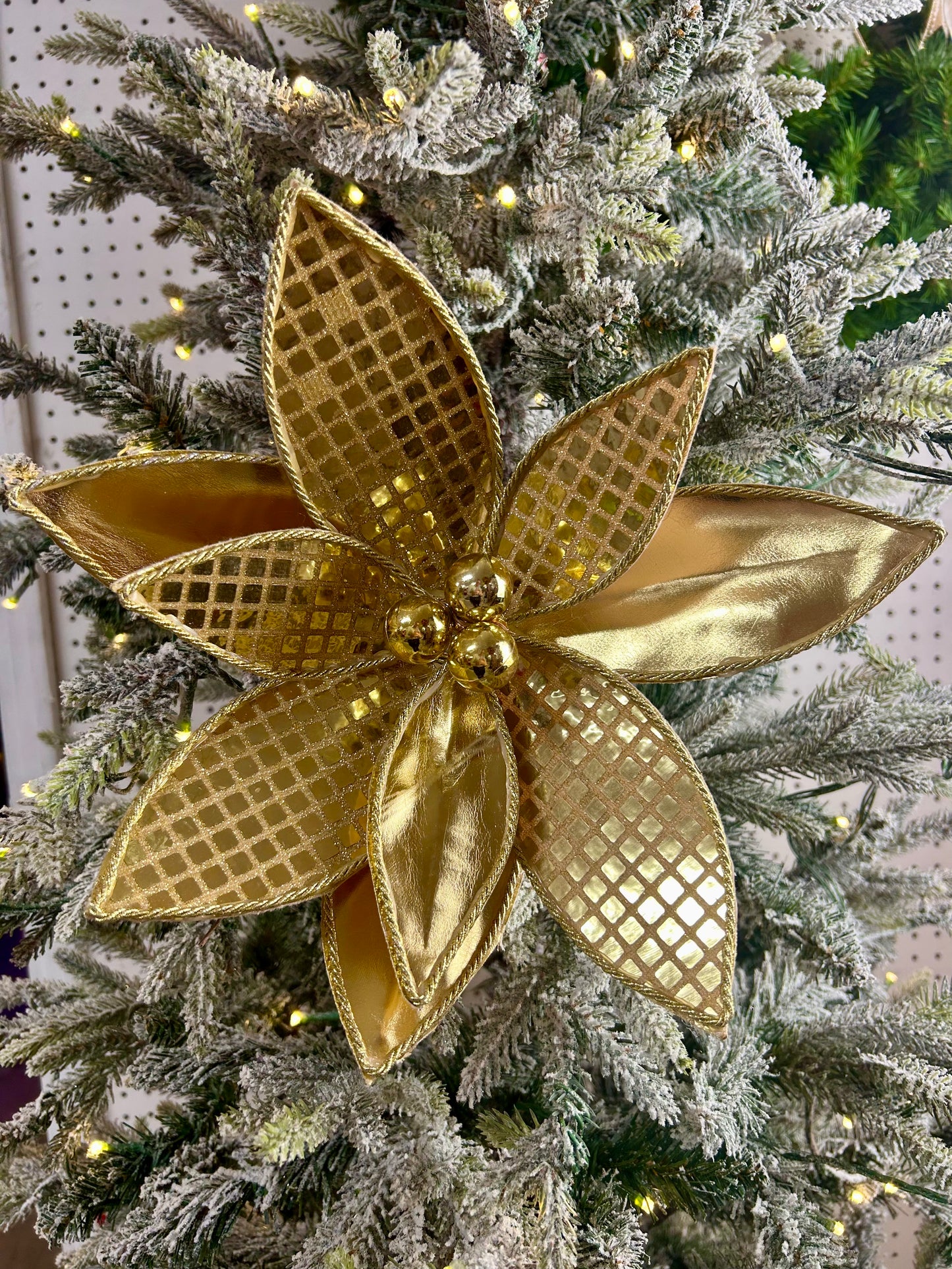 15 Inch Gold Square Sequin Poinsettia