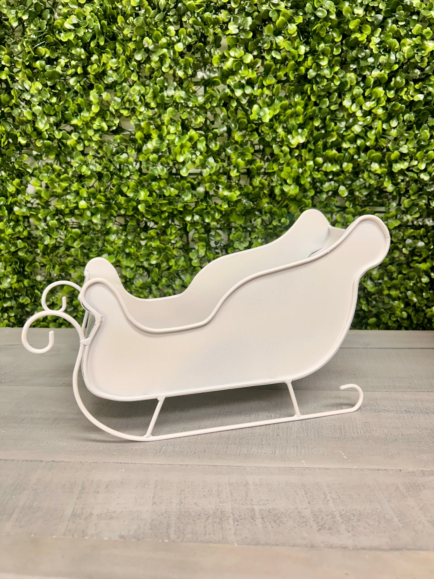 Metal Holiday Sleigh Three Assorted