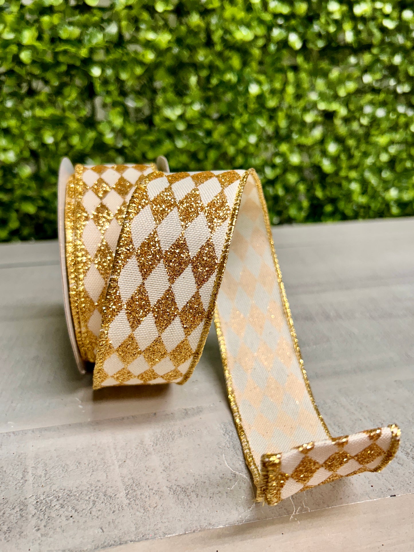 1.5 Inch By 10 Yard Cream And Gold Glitter Harlequin Ribbon