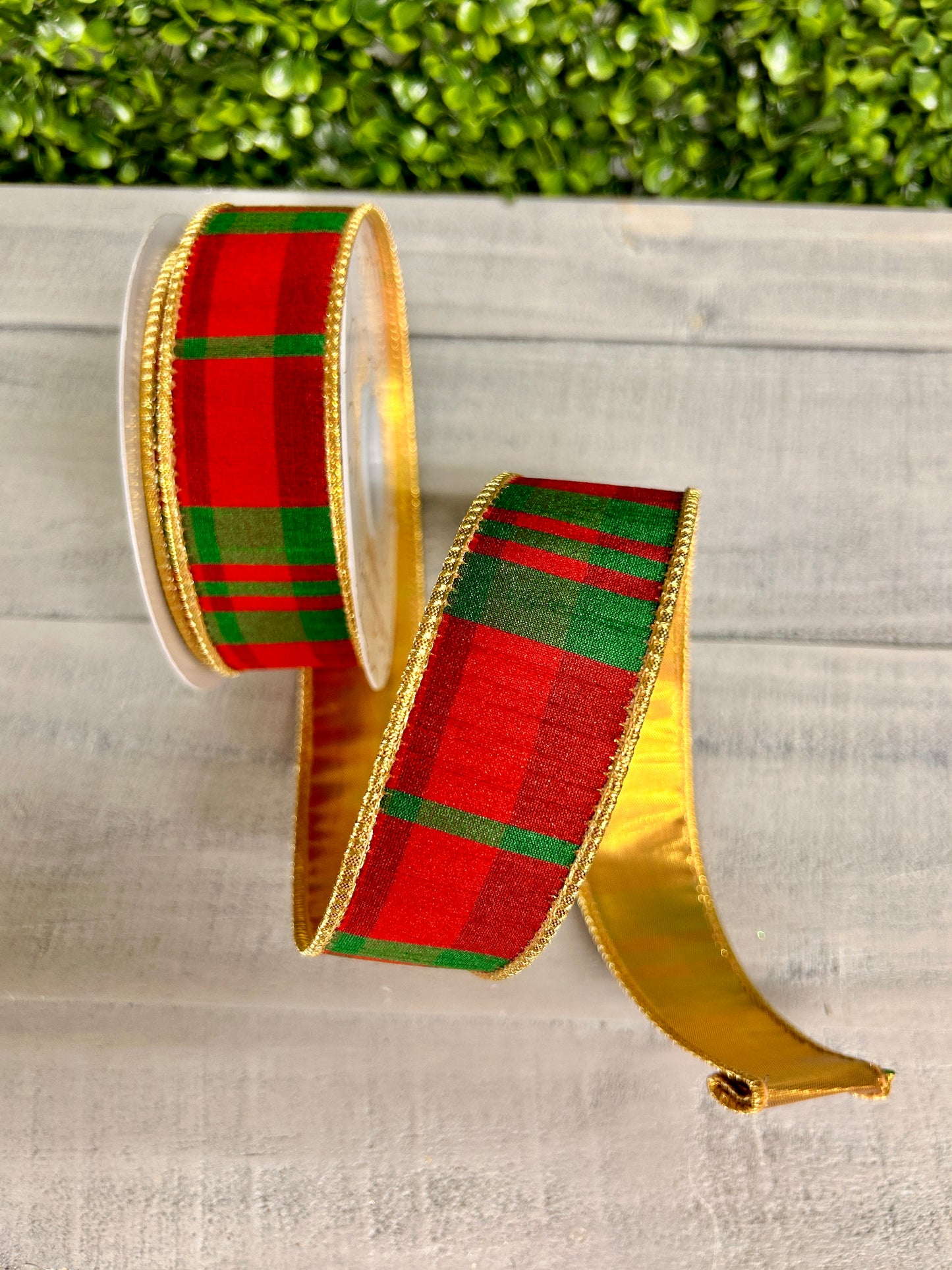 1.5 Inch By 10 Yard Modern Red And Green Christmas Plaid With Gold Back Ribbon