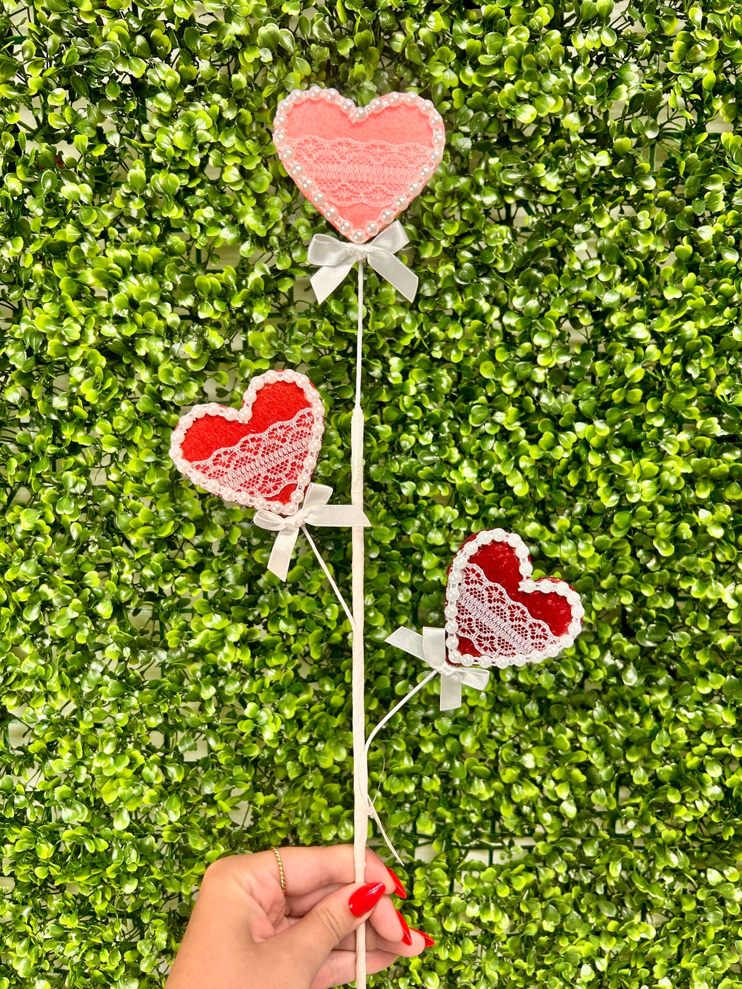 23 Inch Lace Pearl And Felt Heart Spray