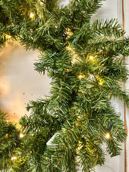 24 Inch Lighted Canadian Pine Wreath