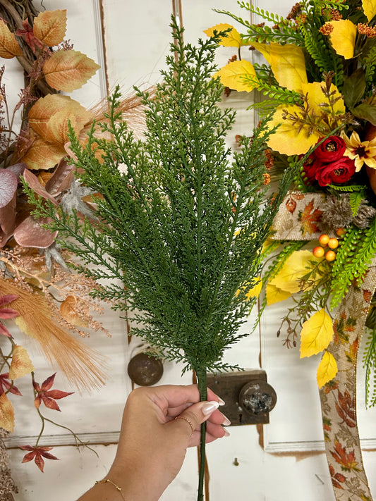 18.5 Inch Green Cedar Spray