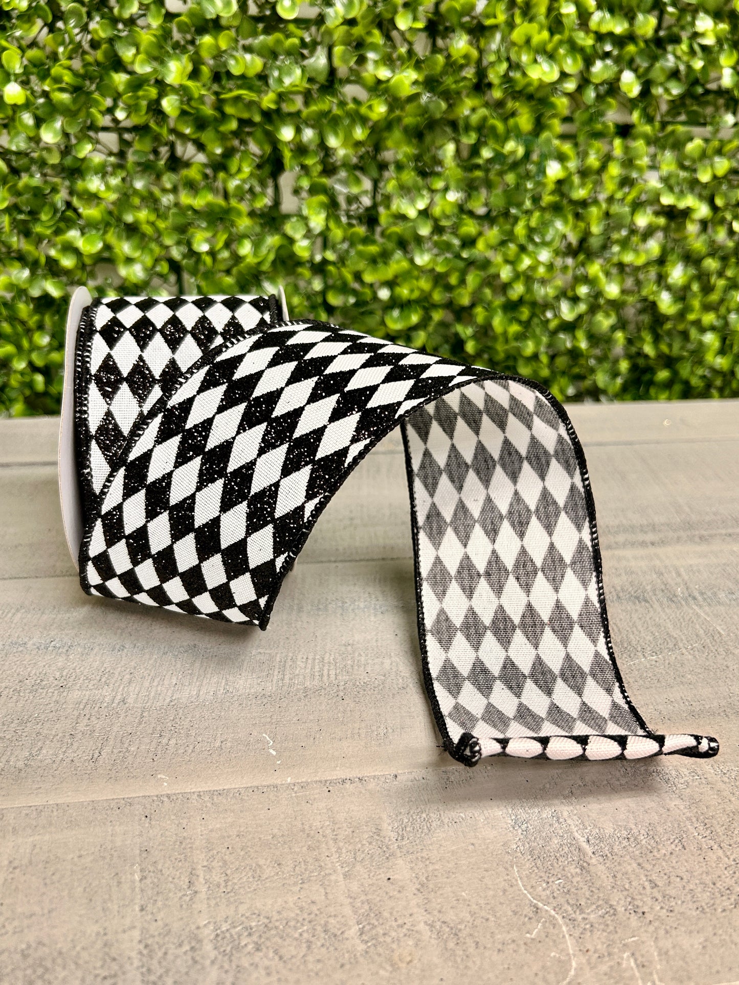 2.5 Inch By 10 Yard Black And White Glitter Harlequin Ribbon