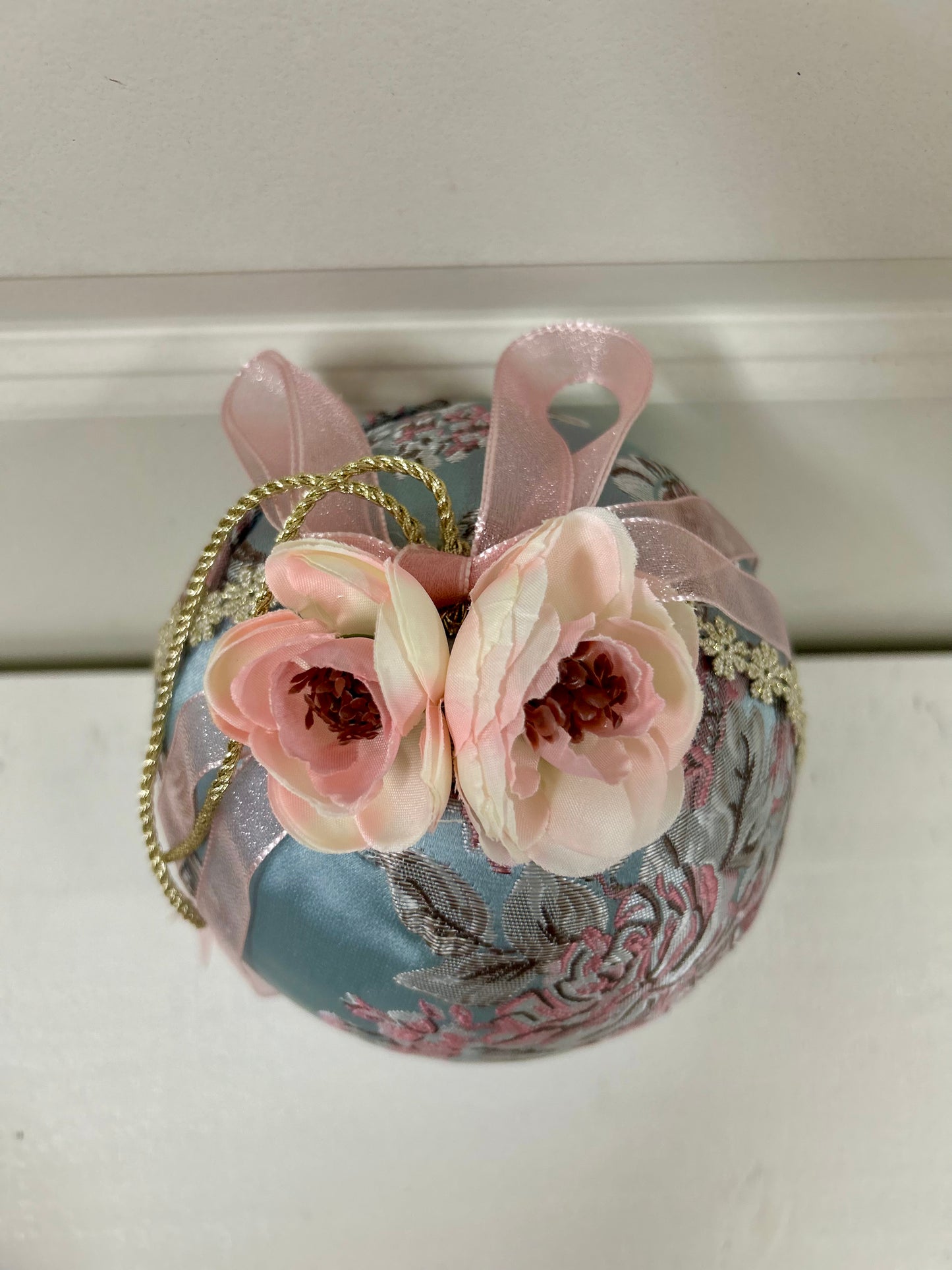 8.25 Inch Paisley And Velvet Easter Egg Two Styles