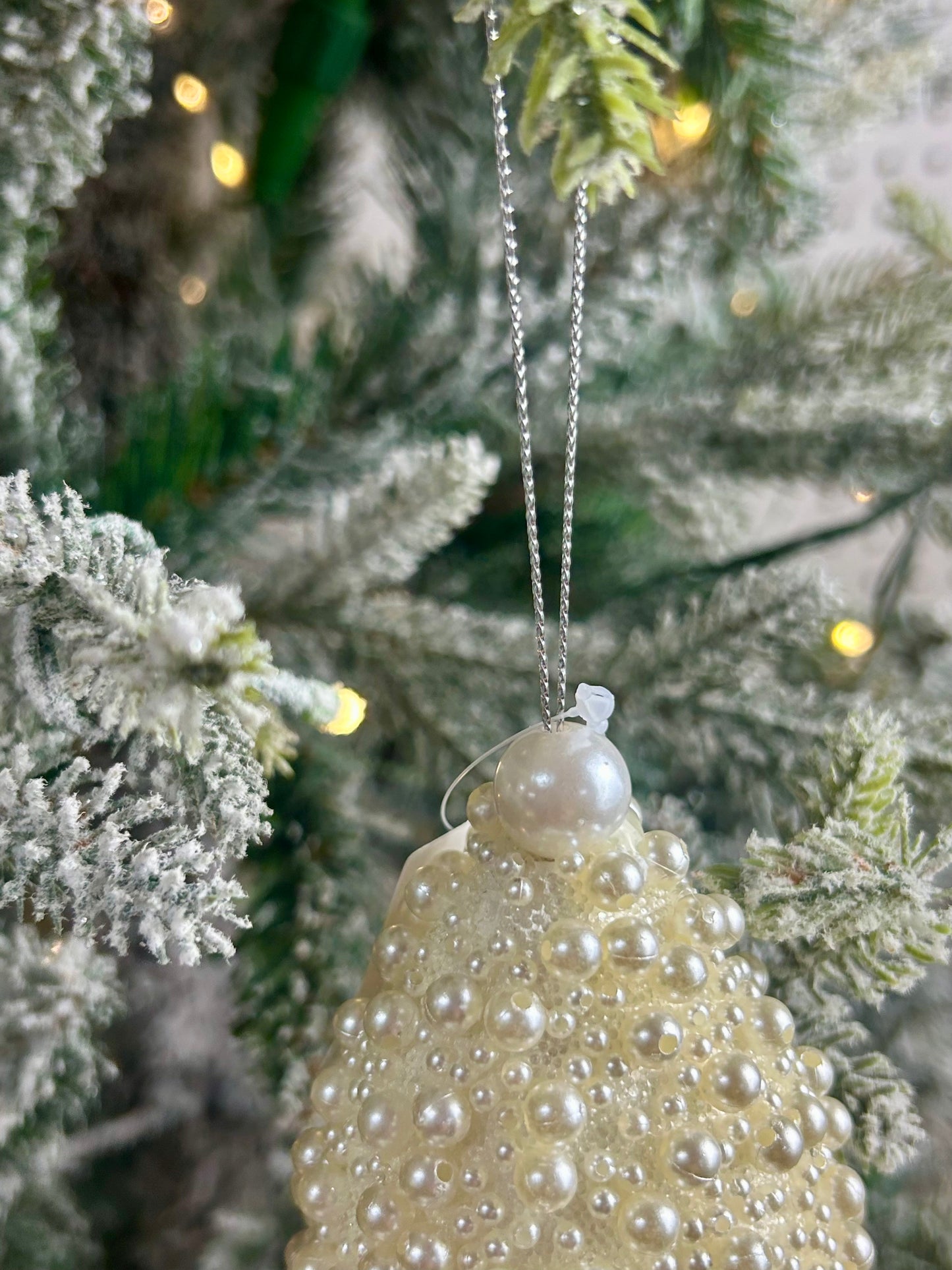 3.5-5.25 Inch White Pearl Ornament Two Styles