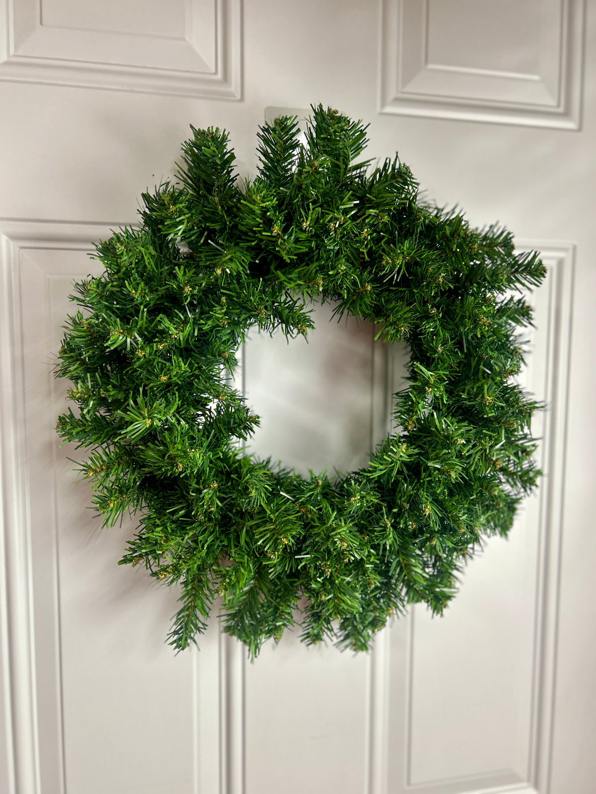 20 Inch Two Tone Green Pine Wreath
