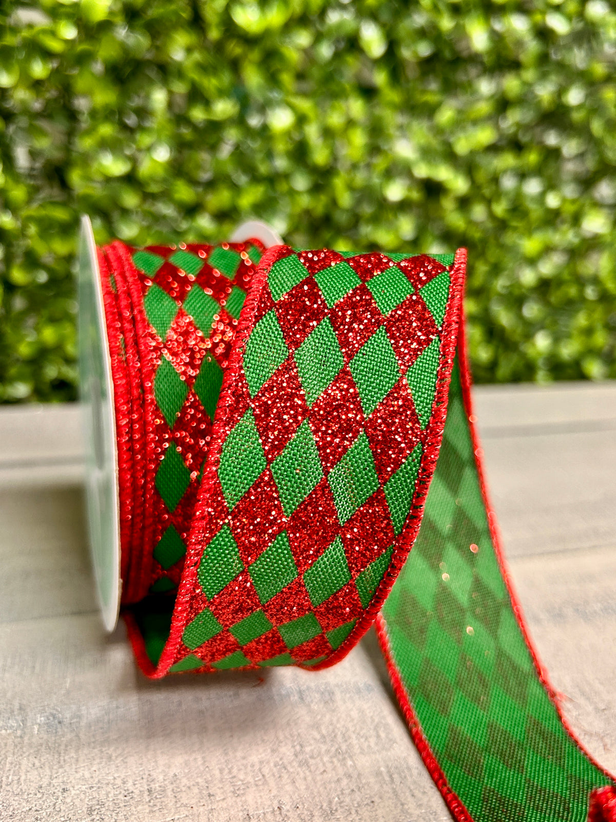 1.5 Inch By 10 Yard Emerald Green And Red Glitter Harlequin Ribbon
