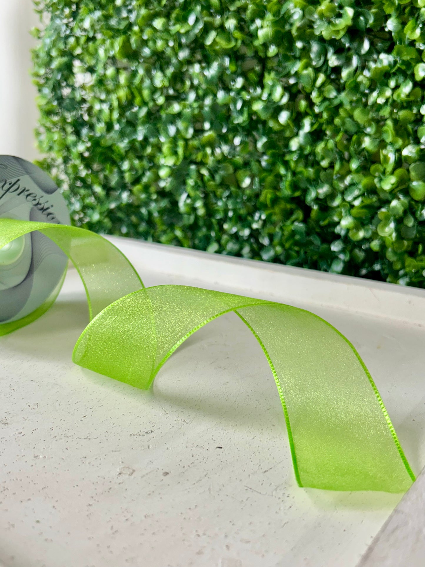 1.5 Inch By 25 Yard Apple Green Snow Organza Unwired Ribbon