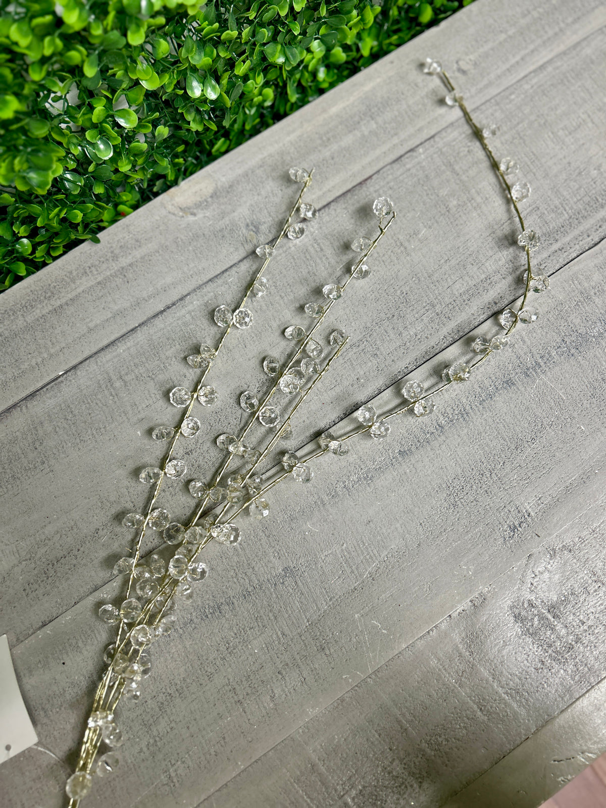 39 Inch Clear Acrylic Diamond Spray