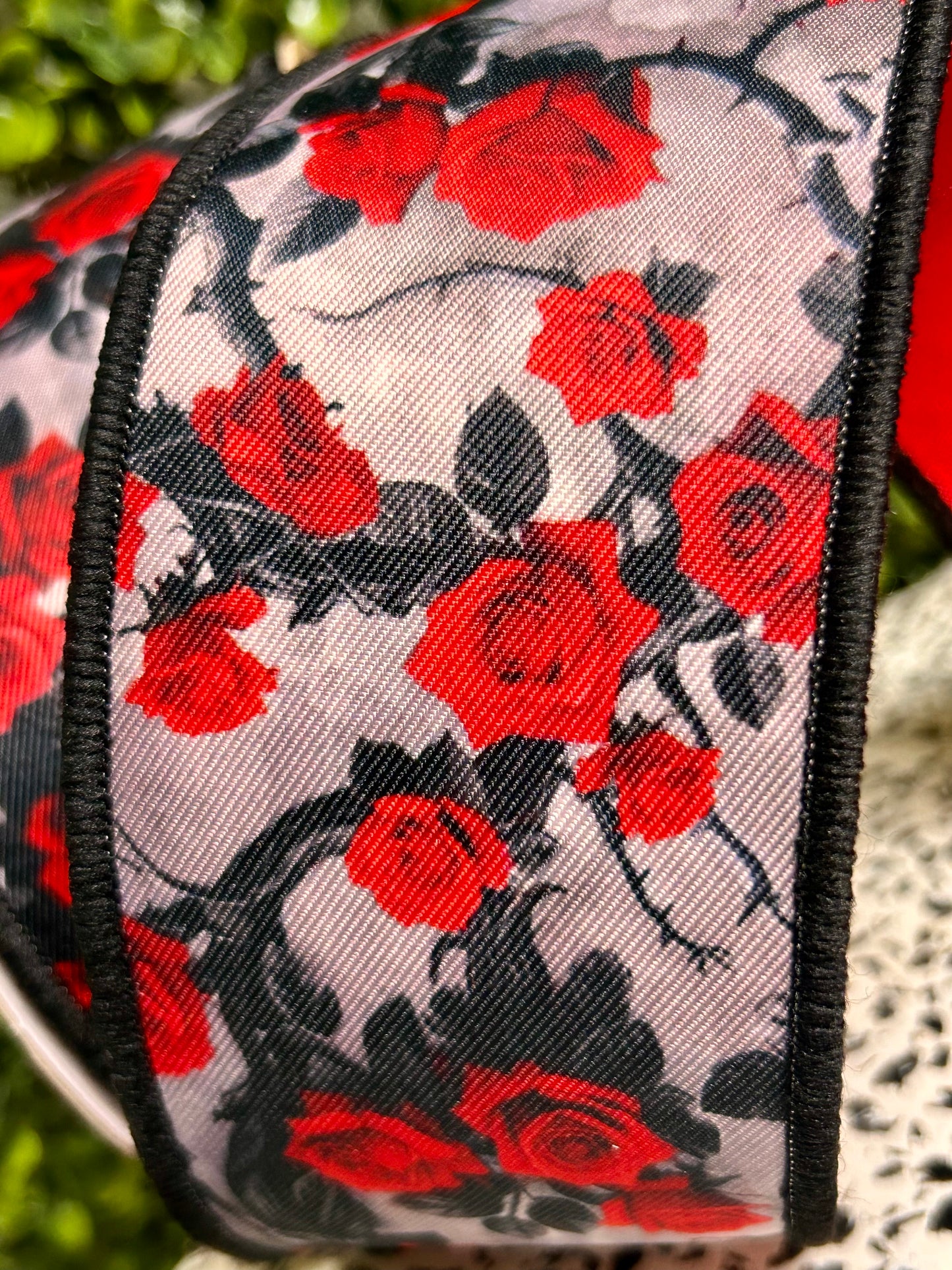 2.5 Inch By 10 Yard Red Roses And Vines Fused Ribbon