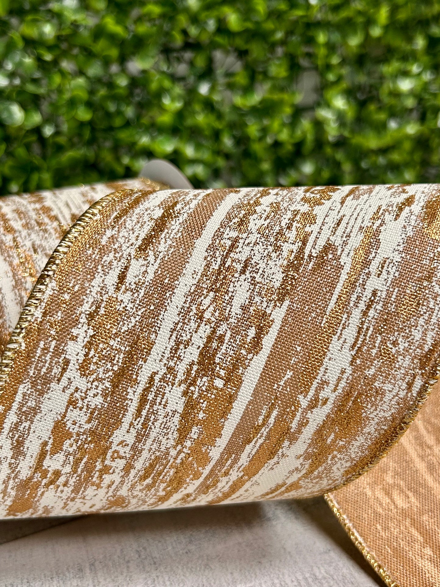 4 Inch By 10 Yard Beige Cream And Gold Glitter Metallic Streaks Ribbon