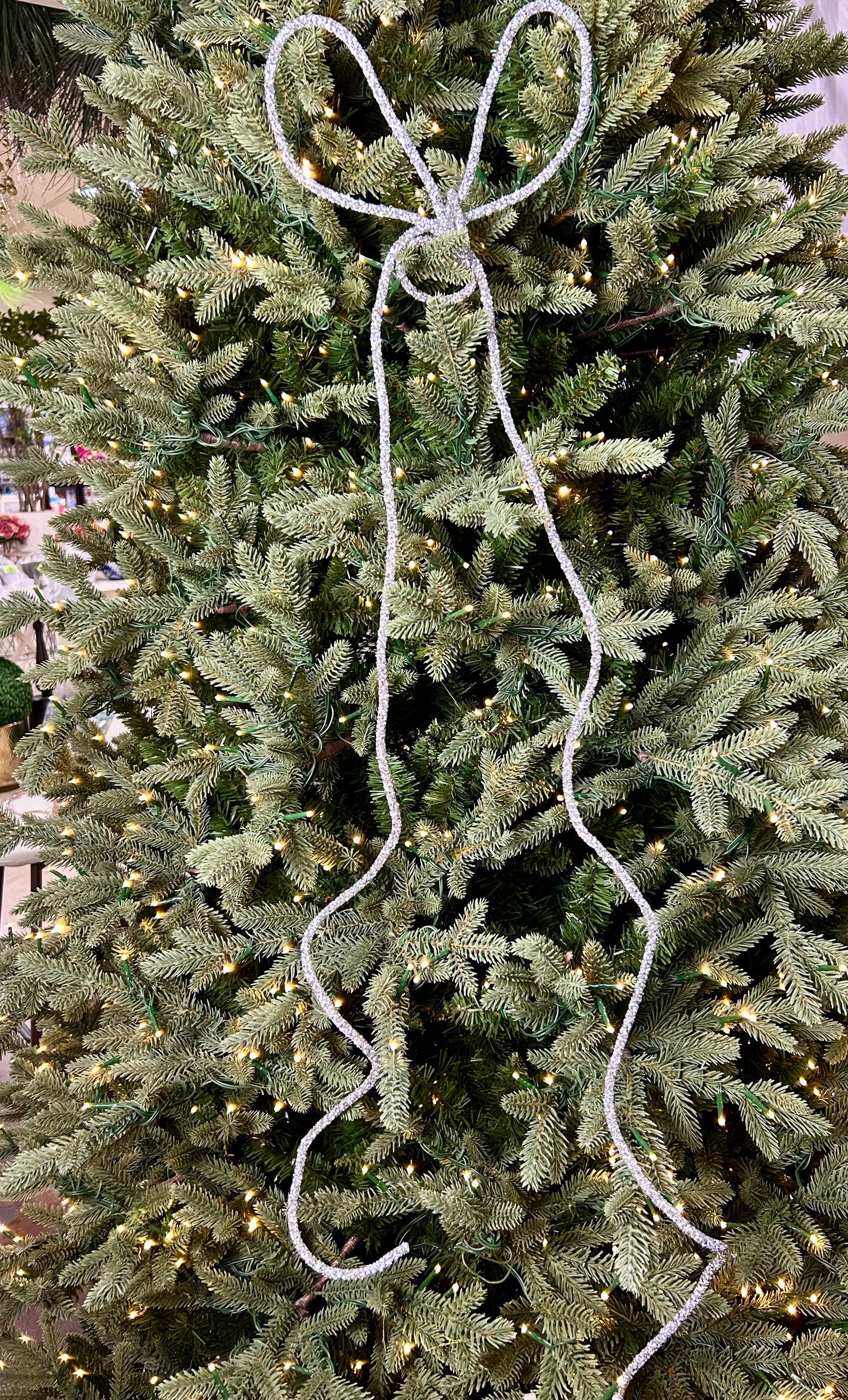 10 Foot Silver Diamond Roll