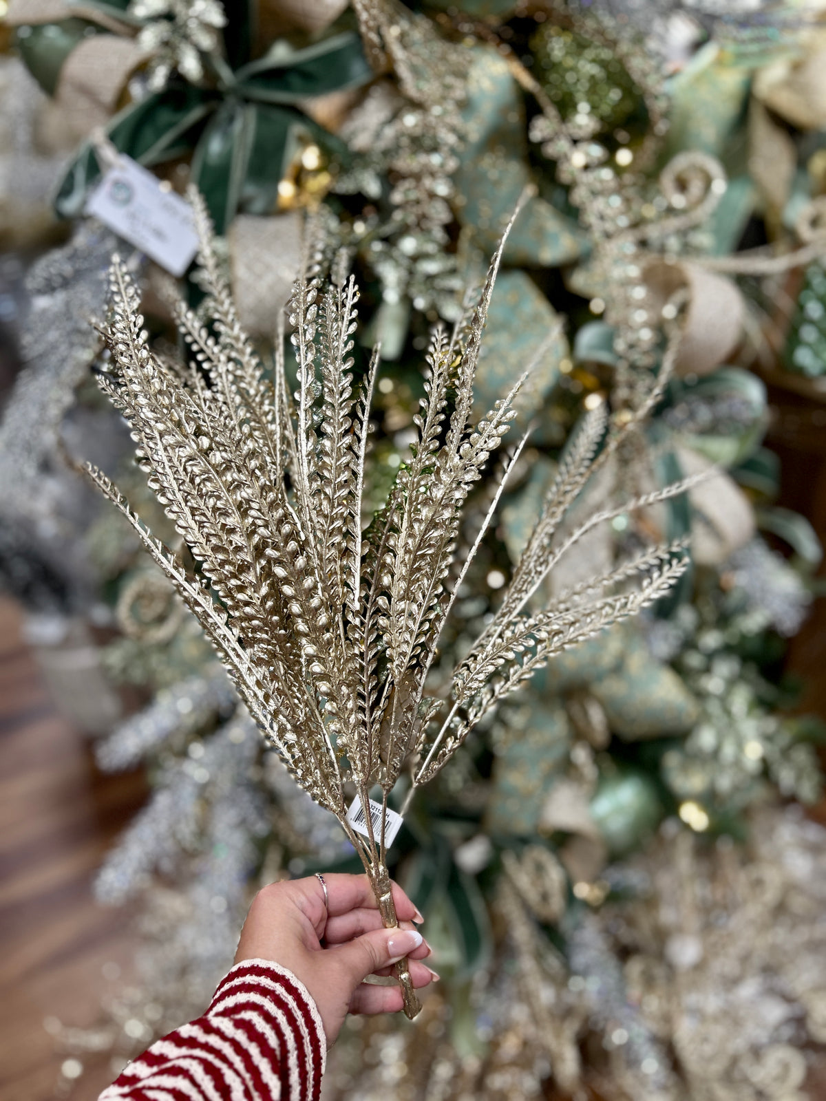 21 Inch Champagne And Silver Fern Bush