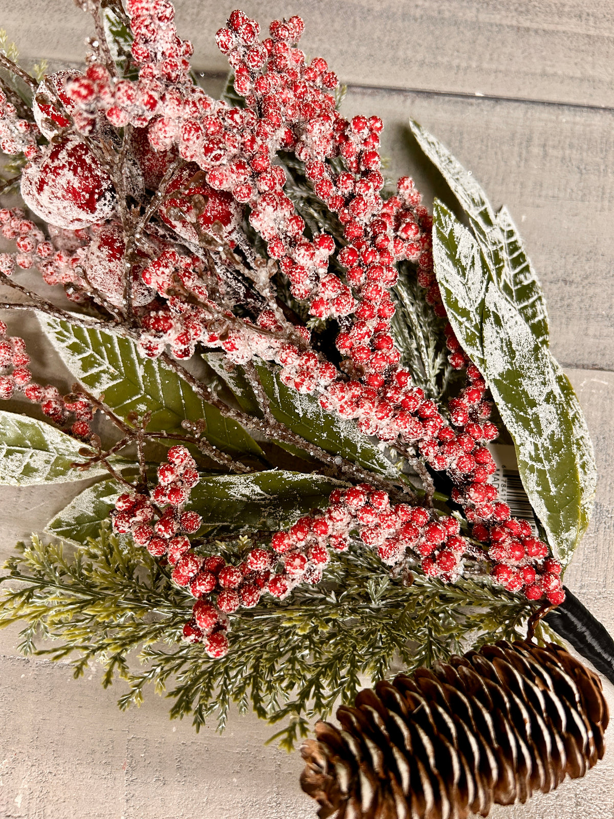 18 Inch Red Snow Ice Berry Cedar Pick