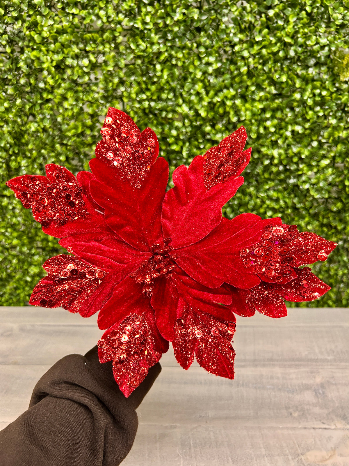 9 Inch Wavy Cut Velvet Poinsettia Leaf Stem