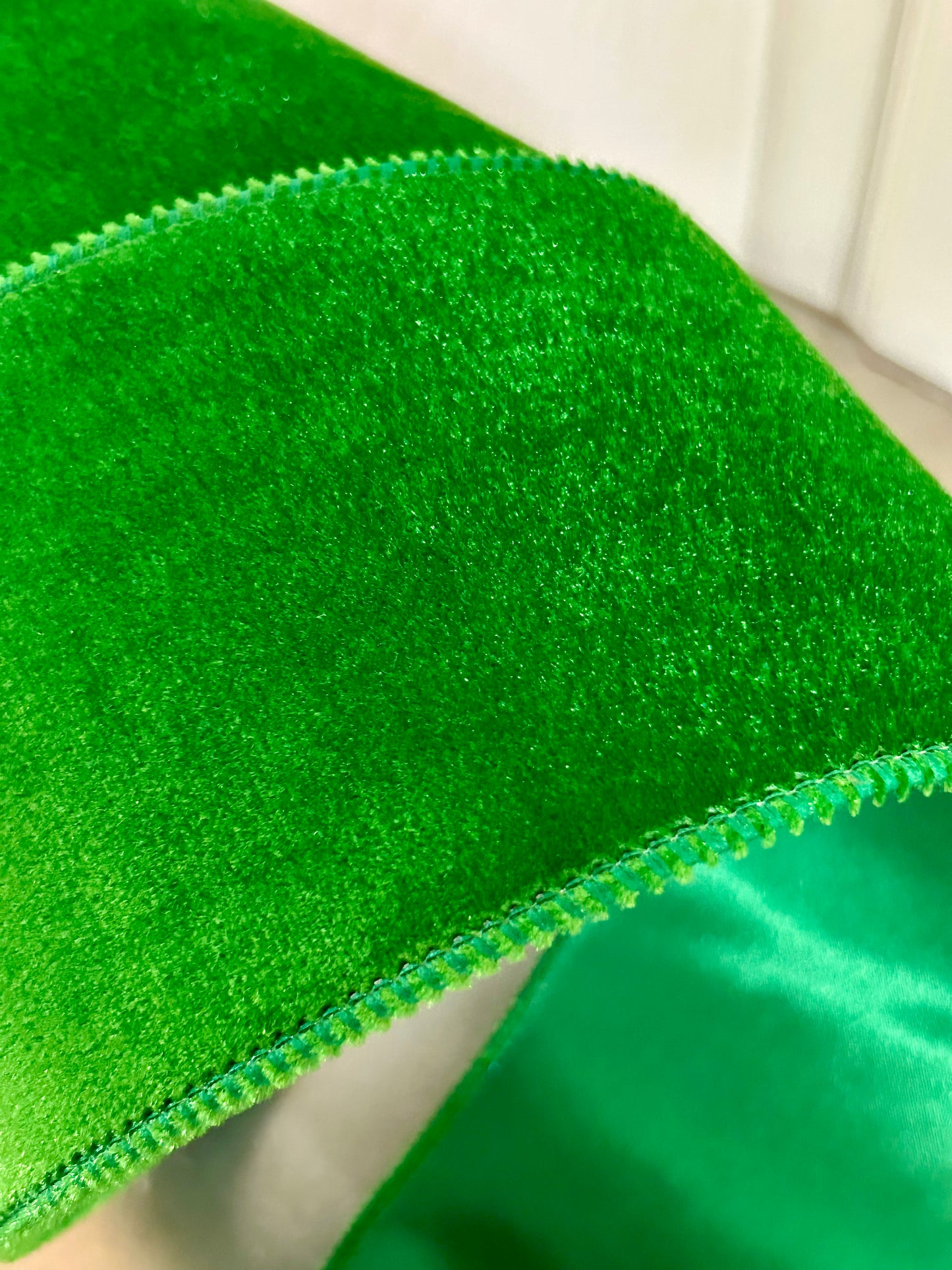 4 Inch By 10 Yard Emerald Green Deluxe Velvet With Satin Backing Ribbon