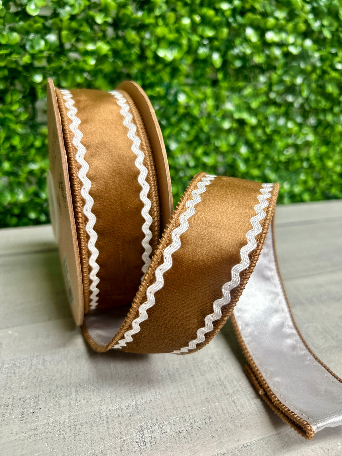 1.5 Inch By 10 Yard Gingerbread Brown White Ric Rac With White Backing Ribbon