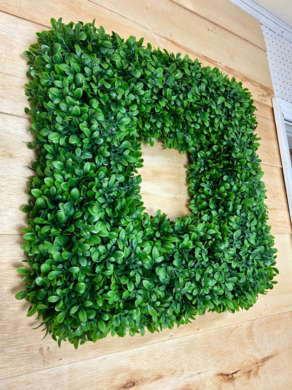 20 Inch Dark Green Boxwood Square Wreath