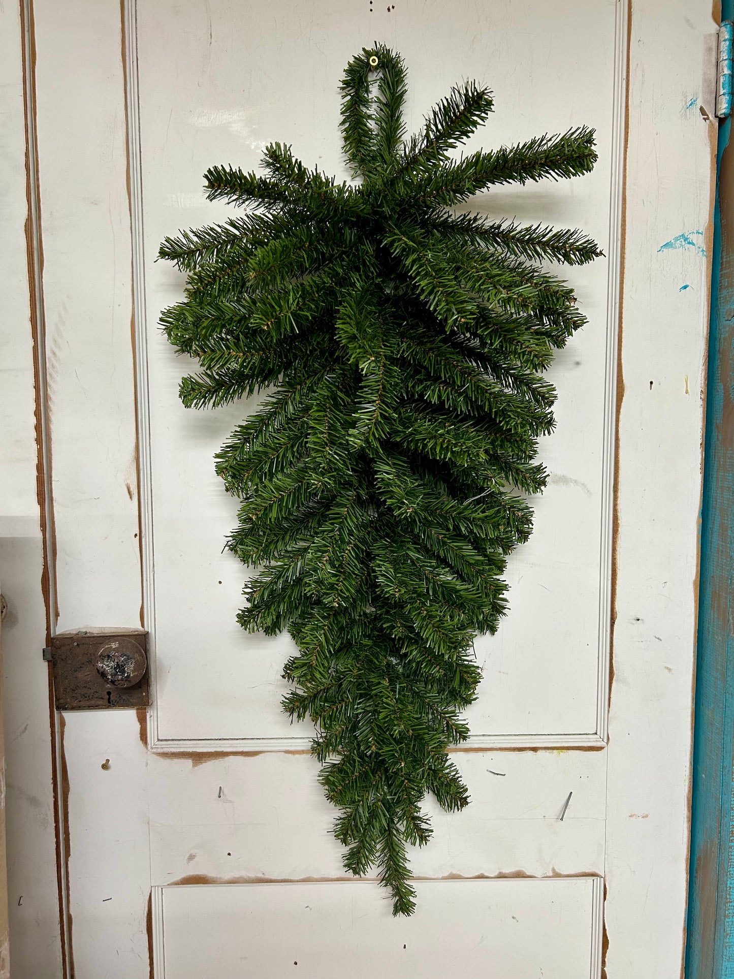 32 Inch Canadian Pine Teardrop