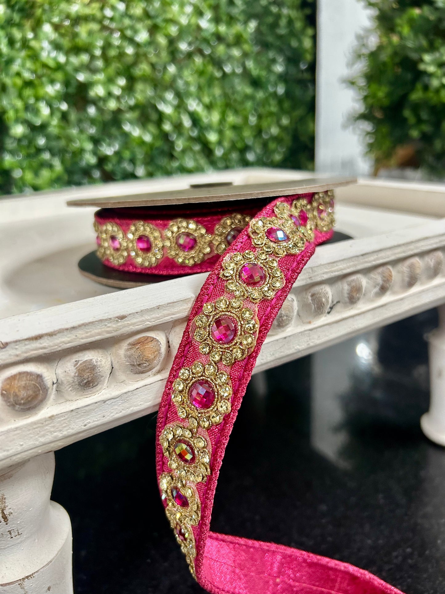 1 Inch By 5 Yards Hot Pink And Gold Jewel Floral Metallic Dupioni Ribbon