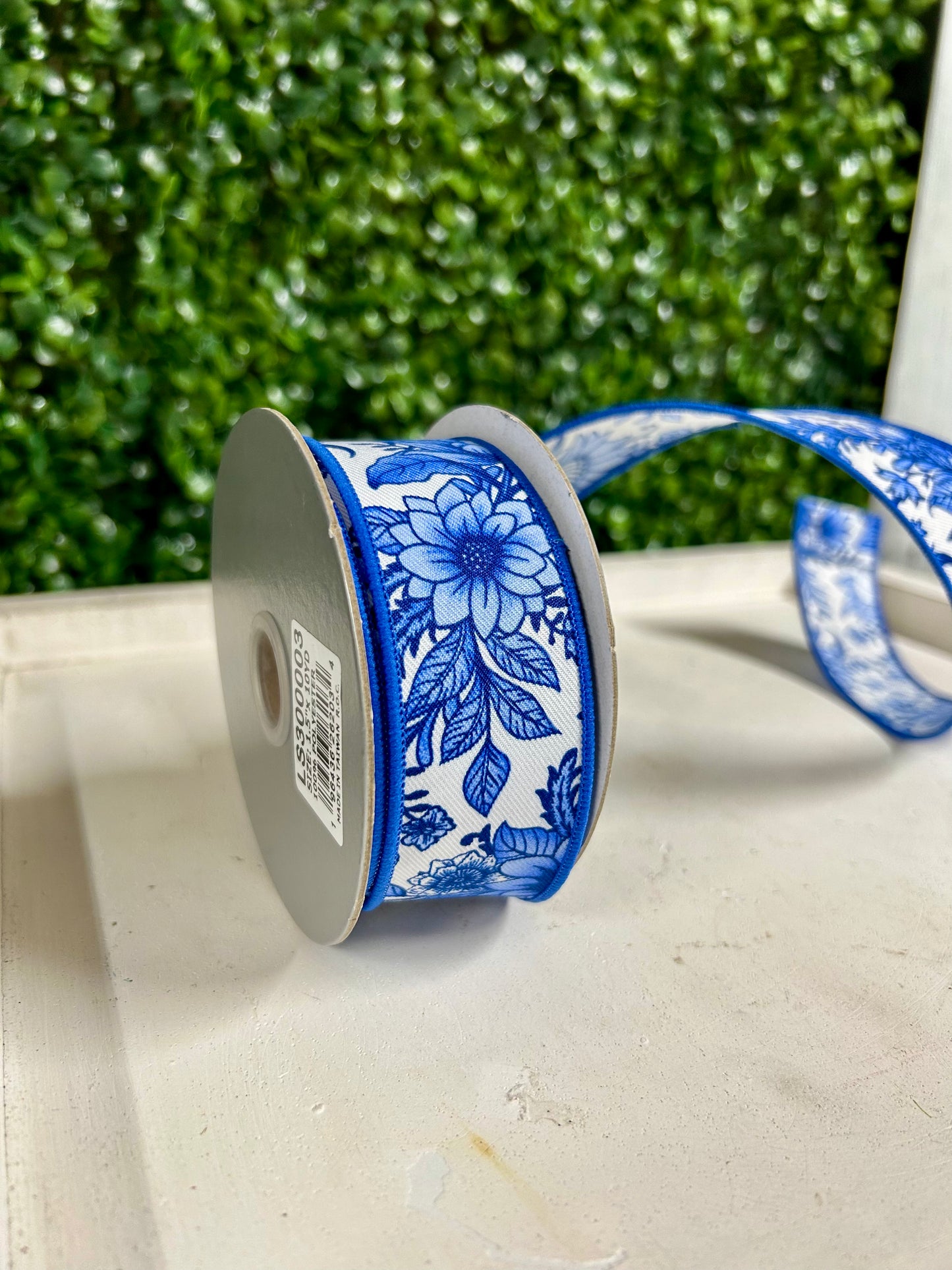 1.5 Inch By 10 Yard Blue And White Chinoiserie Florals Ribbon